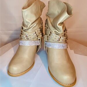 Women’s Dolce Cream leather studded ankle boots with rhinestone straps Size 10